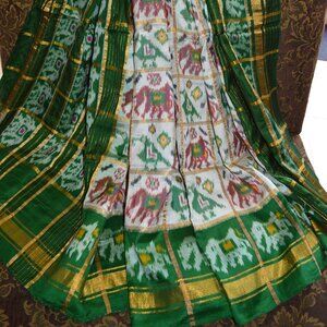 *** BEAUTIFUL PURE SILK IKAT PATOLA SAREE + FREE GIFT ***